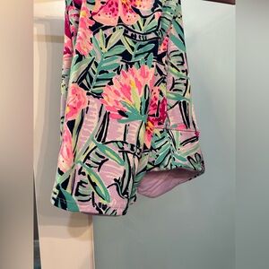 MultiBermudaful Cropped leggings. Size small. VEUC.